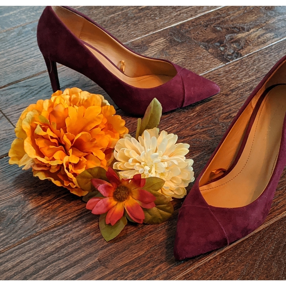 Eggplant / Dark Mauve Suede Heels - Zara - size 6
